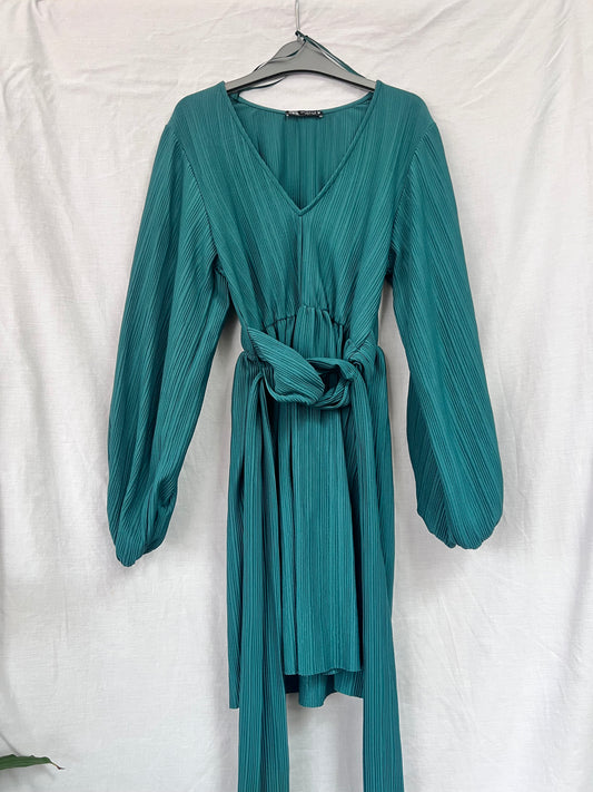 Zara Green V-Neck Pleated Dress with Elasticated sleeves